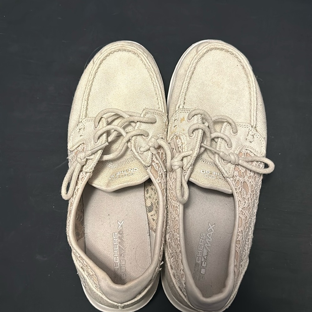 Skechers On The Go Goga Max